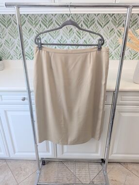 Platinum By Stephen Yearick Beige Pencil Skirt - Sleek Tailored Silhouette 20W